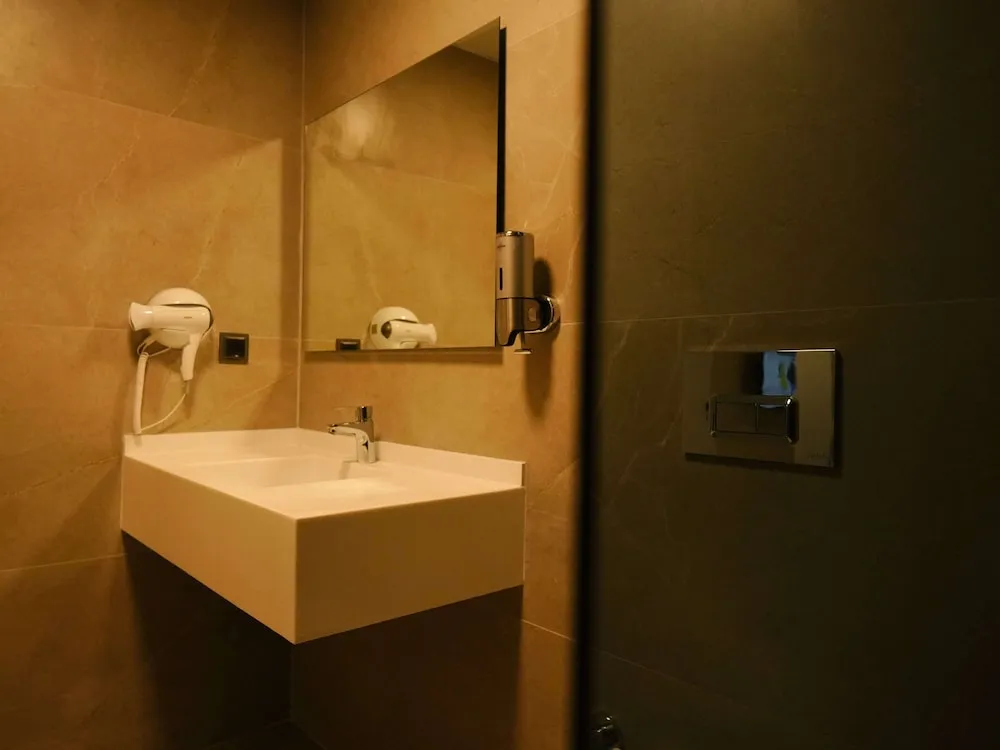 Economic Room without Window