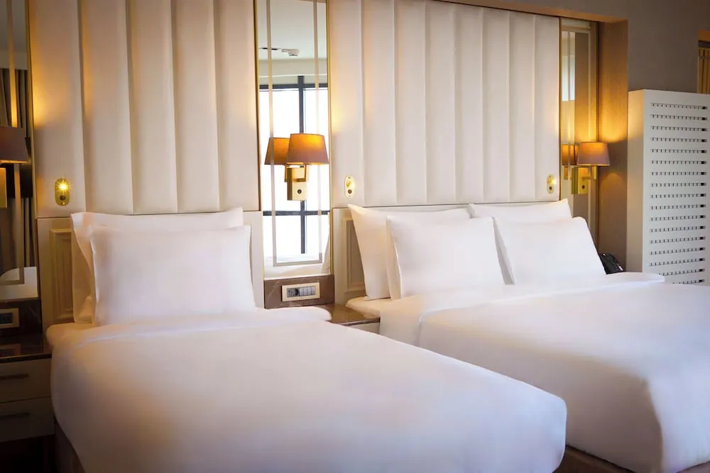 Basic Üç Kişilik Oda, Sigara İçilmez