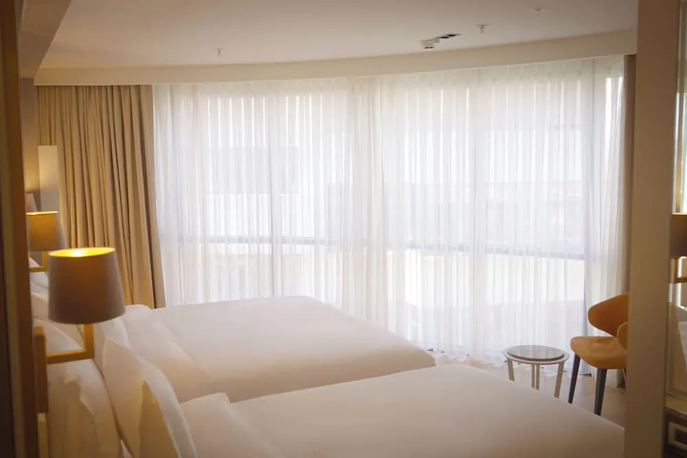 Basic Üç Kişilik Oda, Sigara İçilmez