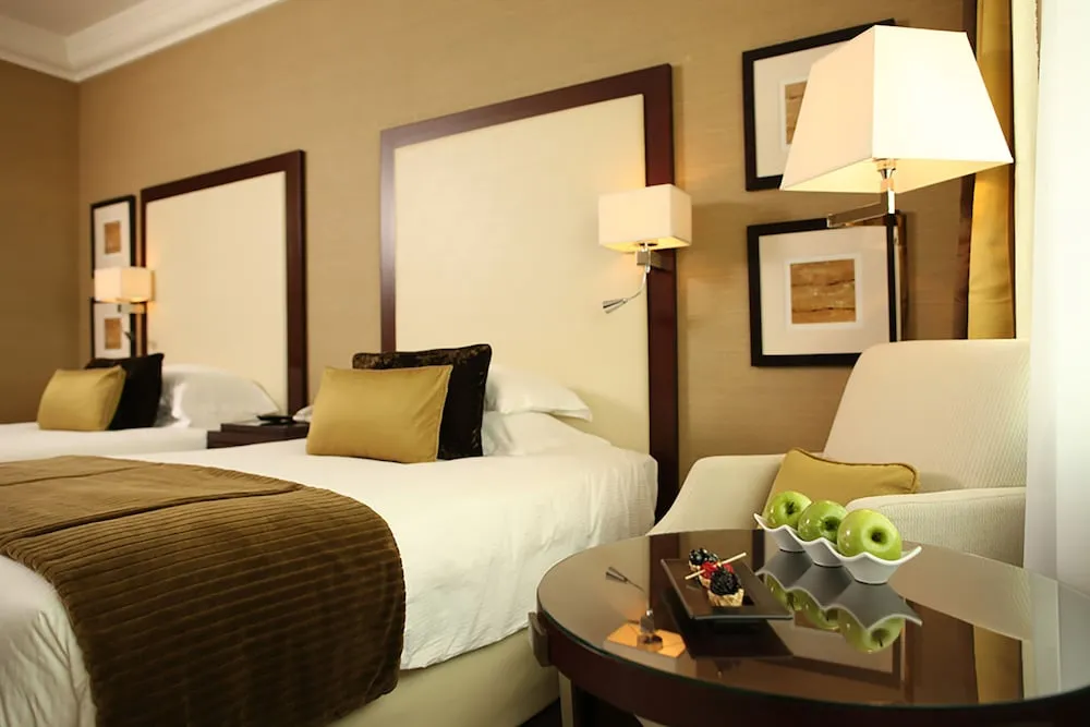 Deluxe Oda, 1 En Büyük (King) Boy Yatak, Havuz Manzaralı