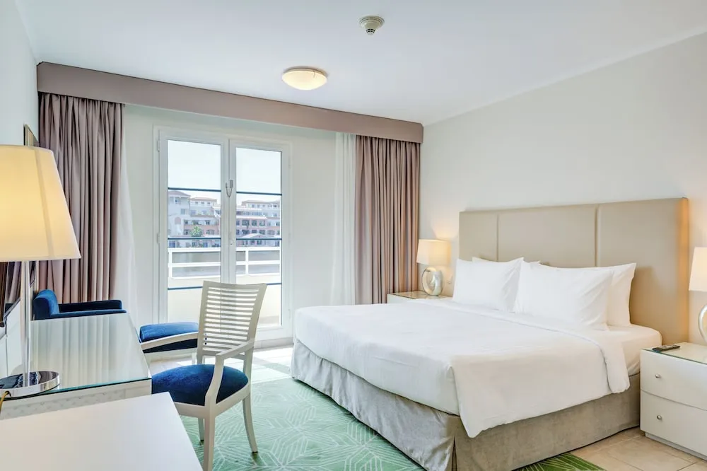 Apart Daire, 2 Yatak Odası, Balkon, Göl Manzaralı
