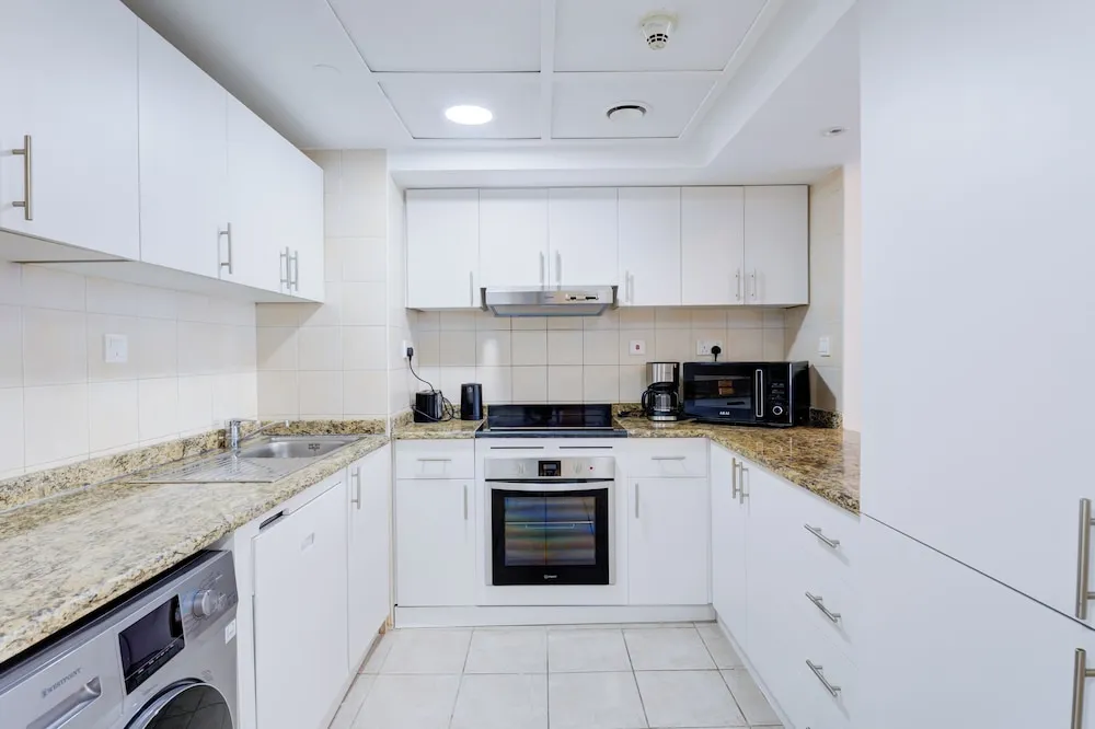 Apart Daire, 2 Yatak Odası, Balkon, Göl Manzaralı