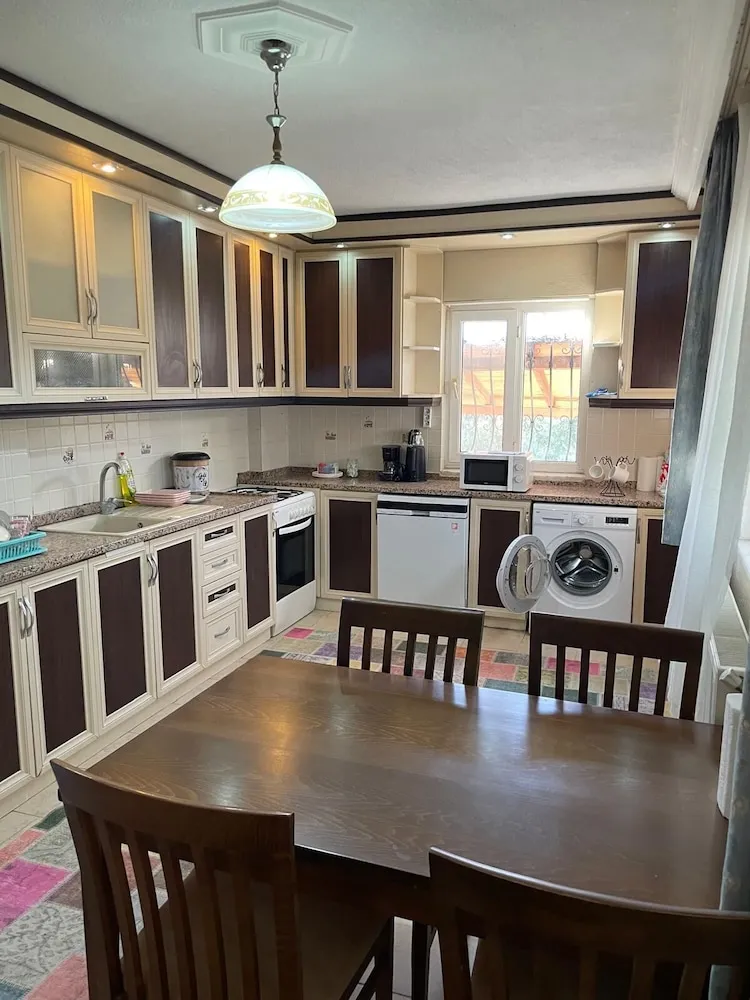 Comfort Apart Daire, Bahçe Manzaralı