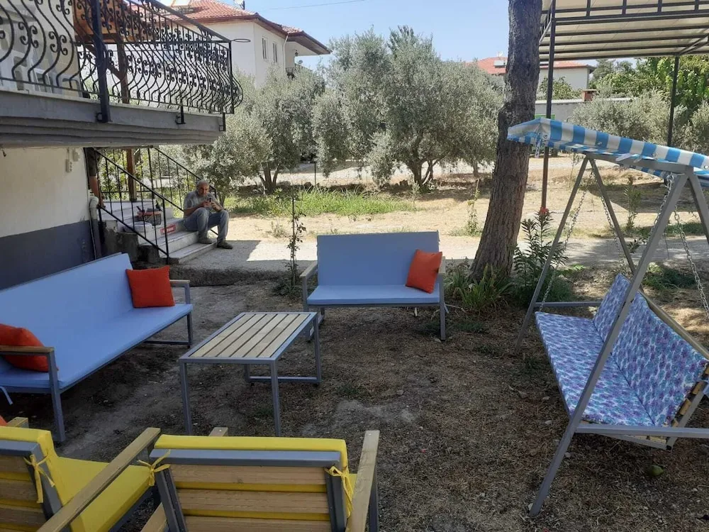 Comfort Apart Daire, Bahçe Manzaralı