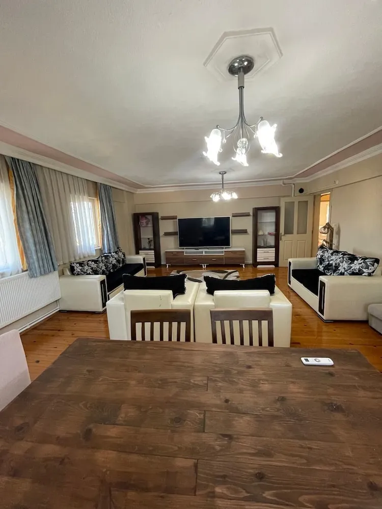 Comfort Apart Daire, Bahçe Manzaralı