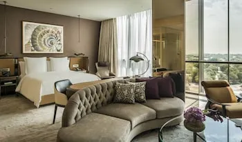 Four Seasons Hotel Dubai International Financial Centre