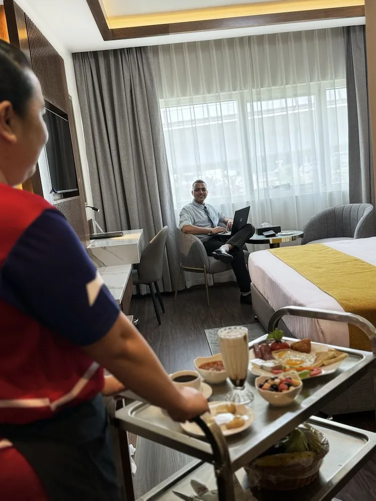 Deluxe Tek Büyük Yataklı Oda