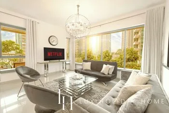 LUX The Downtown Blvd Suite