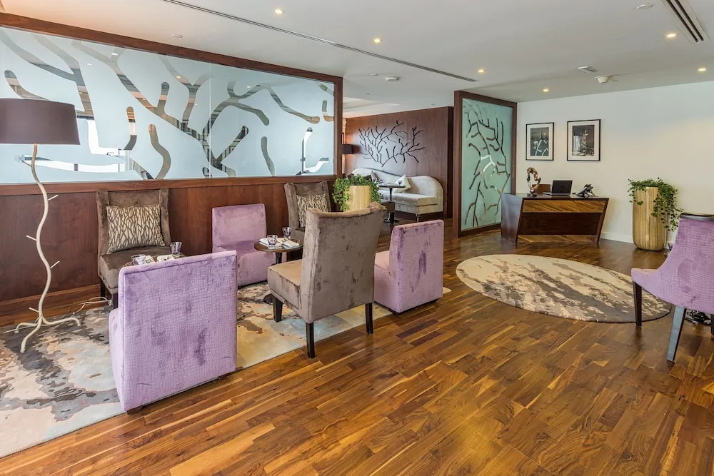 Club One Bedroom Suite