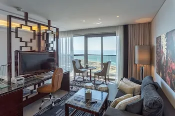 The First Collection Marina Hotel