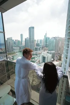 The First Collection Marina Hotel