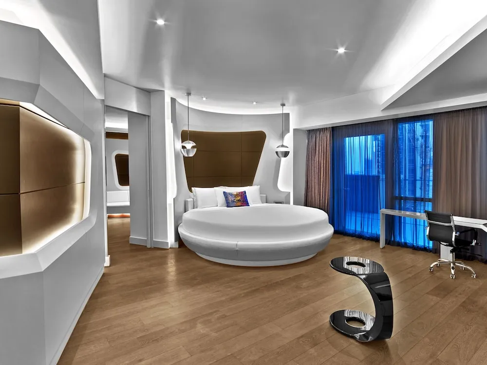 Deluxe Süit (Round Bed)