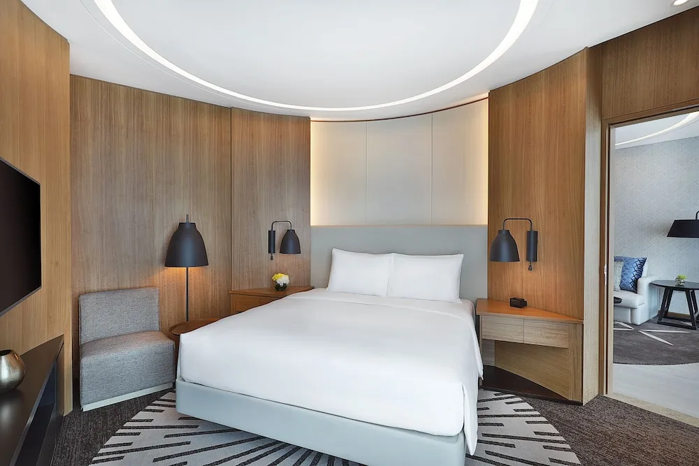 Premium Süit, 1 En Büyük (King) Boy Yatak (Bay Square Suite)