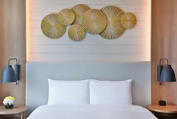 DoubleTree by Hilton Dubai - Business Bay