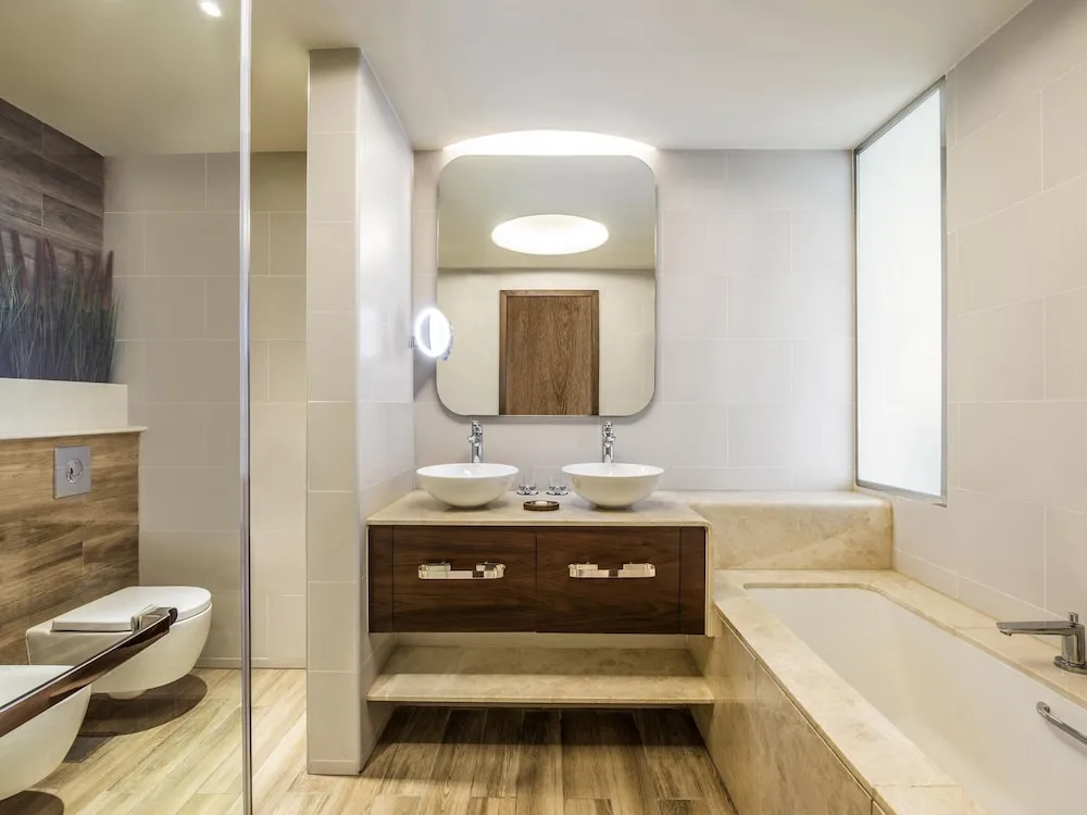 Premium Süit, 1 Yatak Odası, Balkon (Palm Sea View and Club Lounge Access)
