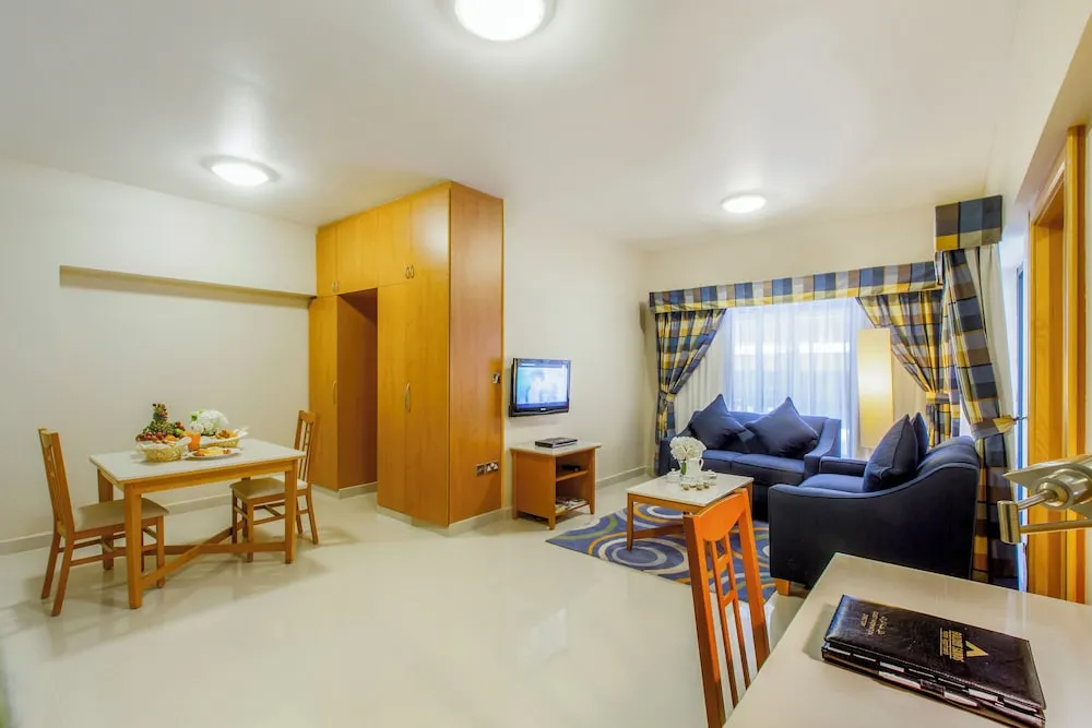 One Bedroom Apartment - Golden Sands 3