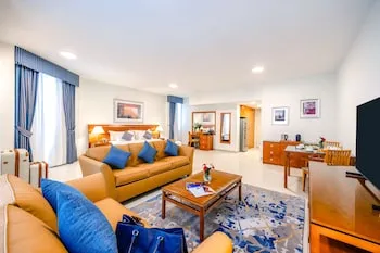 Golden Sands Hotel Apartments