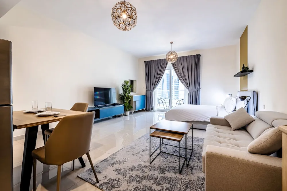 Deluxe Studio with Kitchen and Balcony