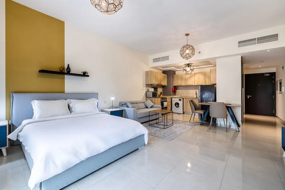 Deluxe Studio with Kitchen and Balcony