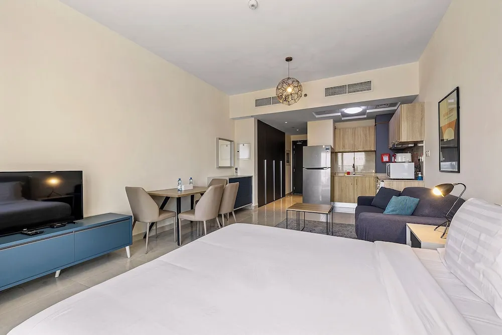 Deluxe Studio with Kitchen and Balcony