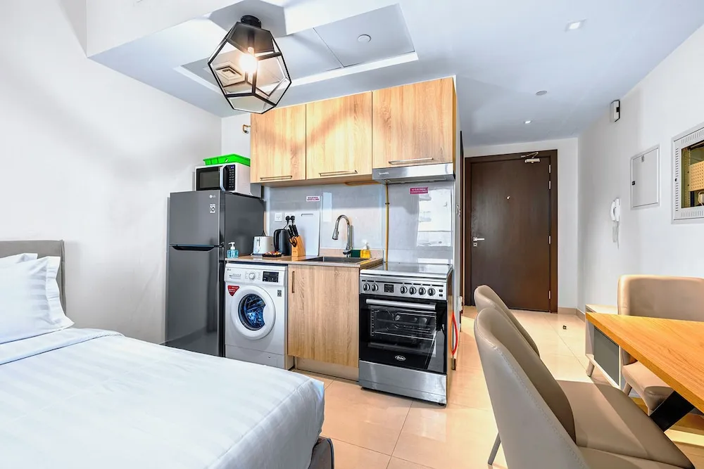Studio with Kitchen & Balcony