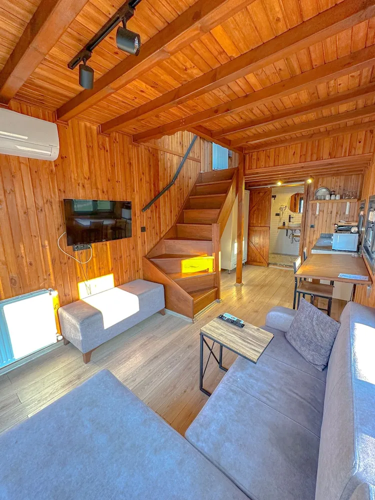 Deluxe Bungalov, Göl Manzaralı