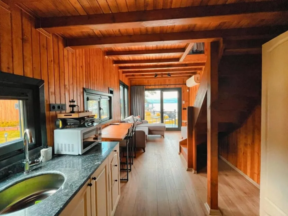 Deluxe Bungalov, Göl Manzaralı