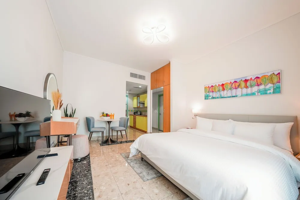 Club Tek Büyük Yataklı Oda