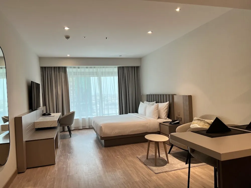 Deluxe Stüdyo, 1 En Büyük (King) Boy Yatak, Sigara İçilebilir, Şehir Manzaralı