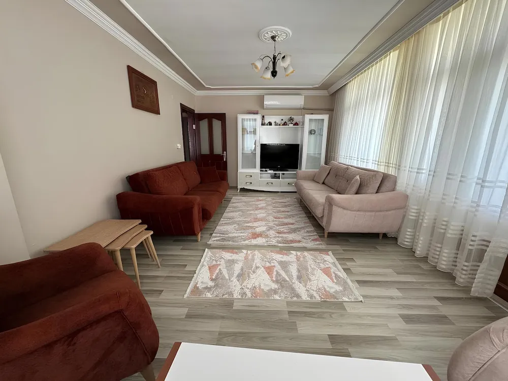 Apart Daire, 3 Yatak Odası, Balkon, Bahçe Manzaralı