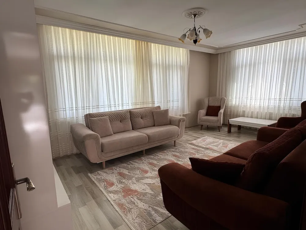 Apart Daire, 3 Yatak Odası, Balkon, Bahçe Manzaralı
