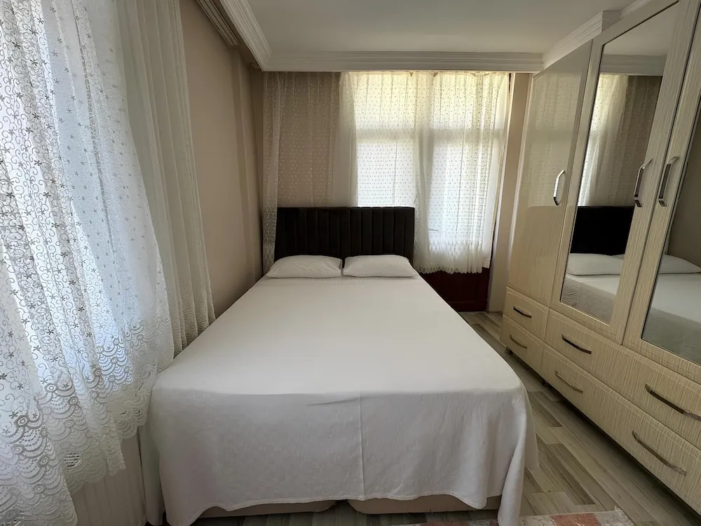 Apart Daire, 3 Yatak Odası, Balkon, Bahçe Manzaralı