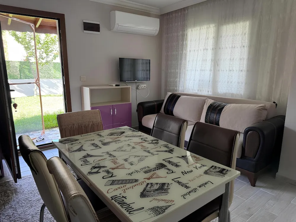 Standard Apart Daire, 2 Yatak Odası, Balkon, Bahçe Manzaralı