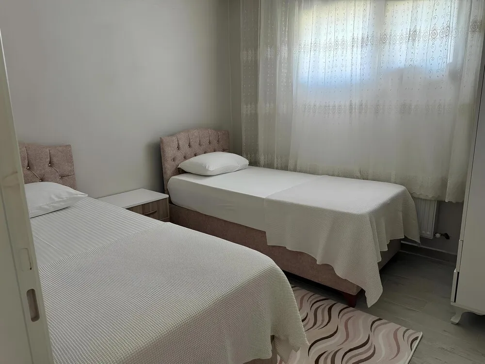 Standard Apart Daire, 2 Yatak Odası, Balkon, Bahçe Manzaralı