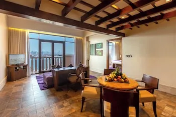 Sofitel Dubai The Palm Resort & Spa