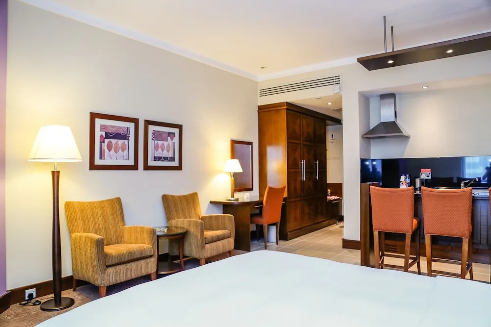 Standard Oda, 1 En Büyük (King) Boy Yatak (Classic Studio King)