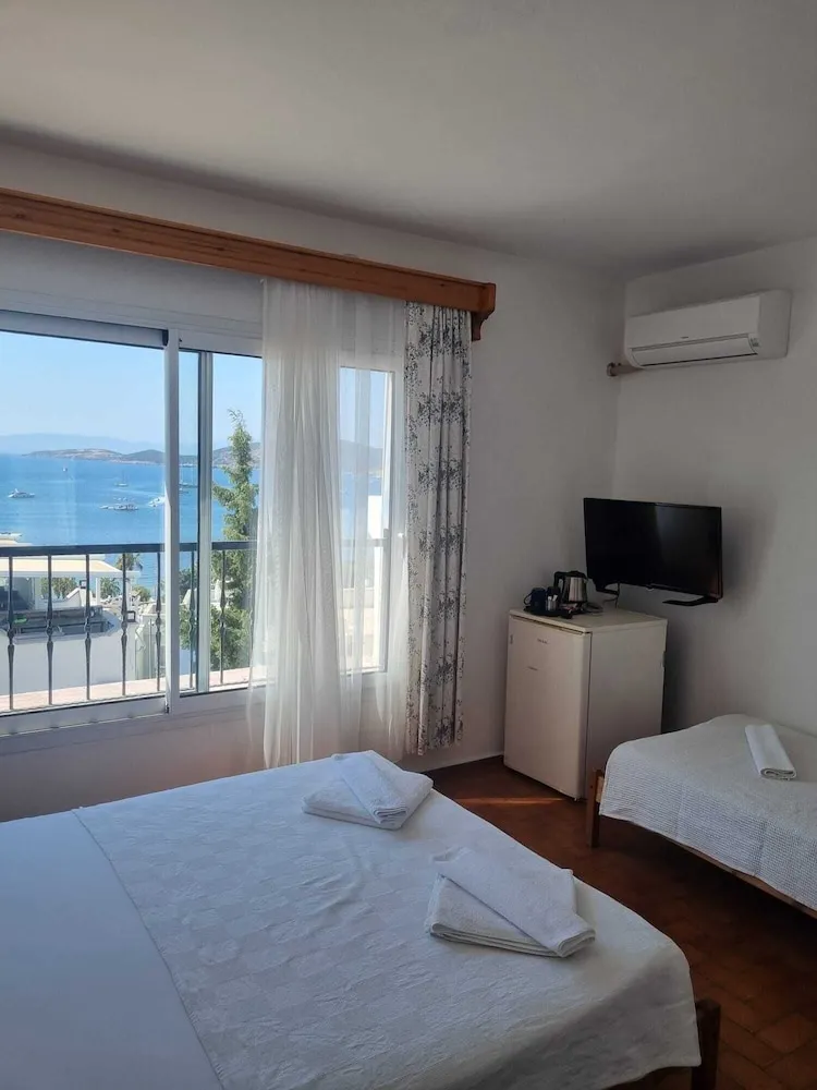 Comfort Üç Kişilik Oda, Sigara İçilebilir, Deniz Manzaralı