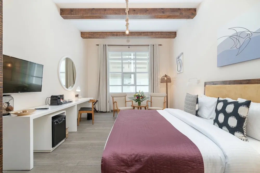 Classic Oda, 1 Büyük (Queen) Boy Yatak