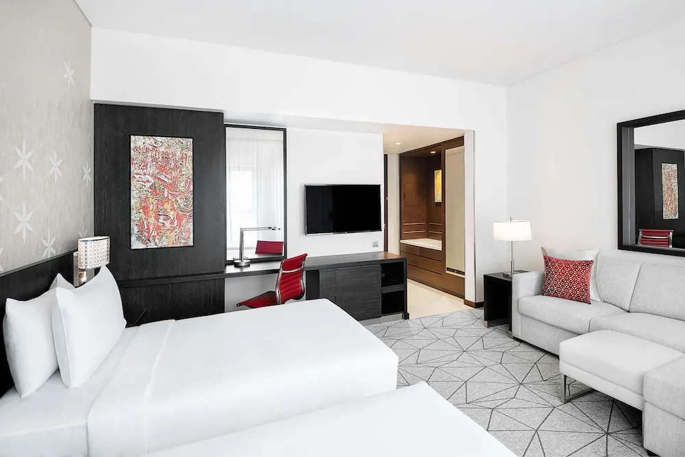 Oda, Havuz Manzaralı (2 Twin Beds and 1 Sofabed)