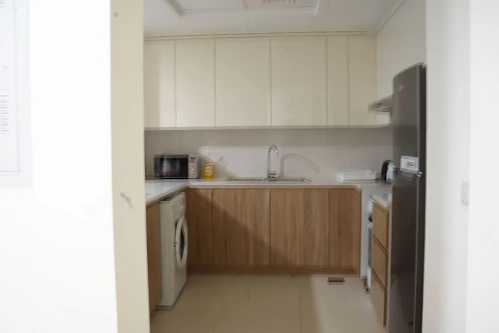 315 Fully Furnished 1BHK Apartment