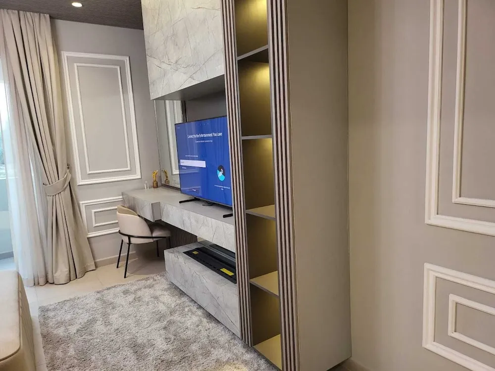 Luxurious 5BHK Duplex Suite