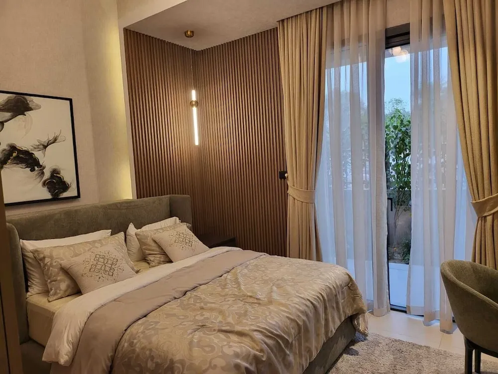 Luxurious 5BHK Duplex Suite