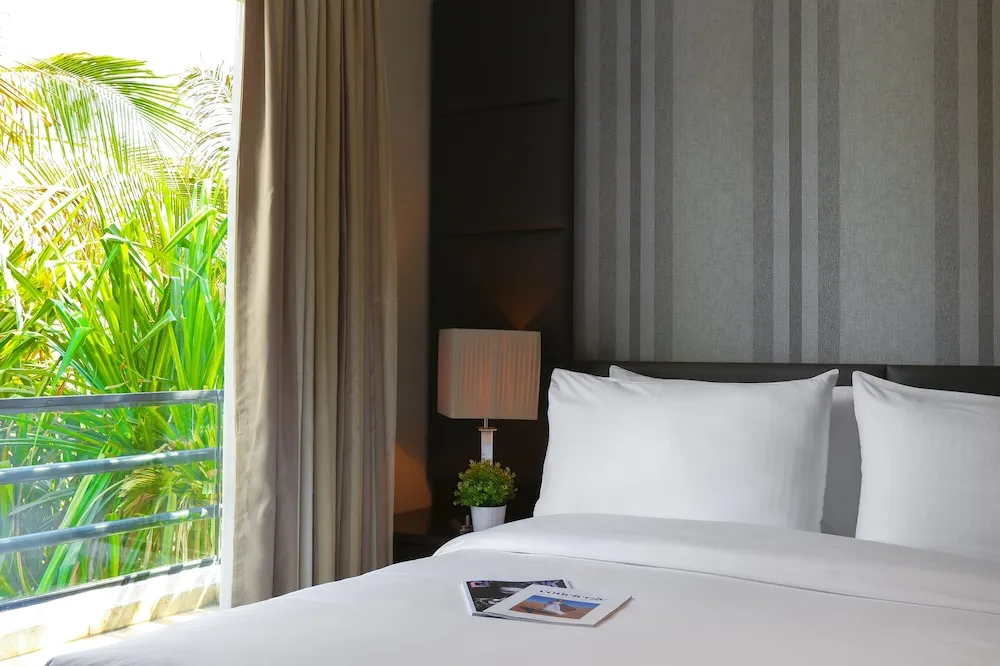 Balcony Room