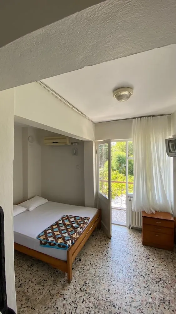 Basic Oda, 3 Tek Kişilik Yatak, Sigara İçilmez