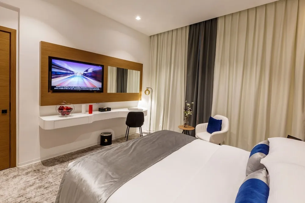 Executive Interconnecting Room
