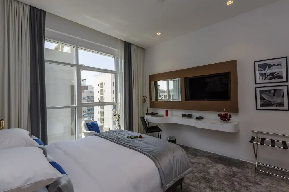 Executive Interconnecting Room