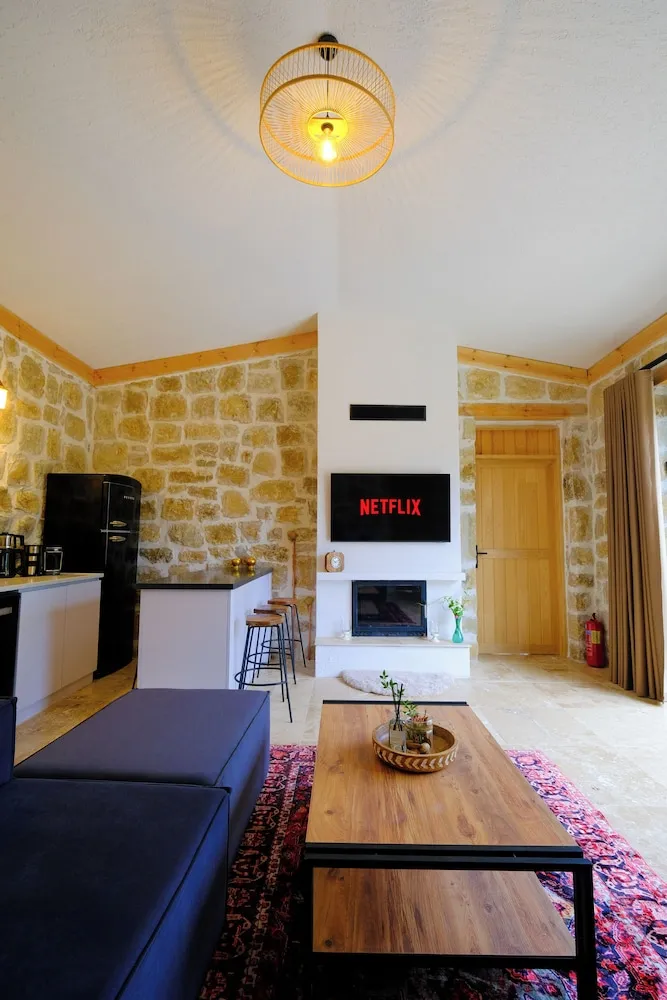 Deluxe Dört Kişilik Oda, Bahçe Manzaralı