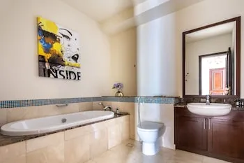 Premium Sky-high 3BR Penthouse in Fairmont North Residence