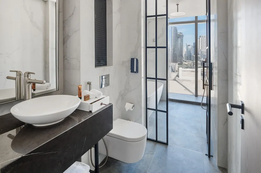 Co-Star Suite