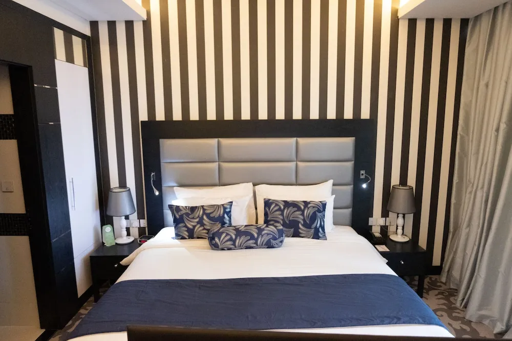 Club Oda, 1 En Büyük (King) Boy Yatak (Club)